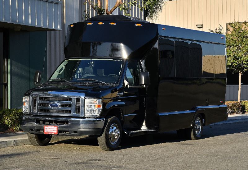 Seattle 25 Passenger Party Bus